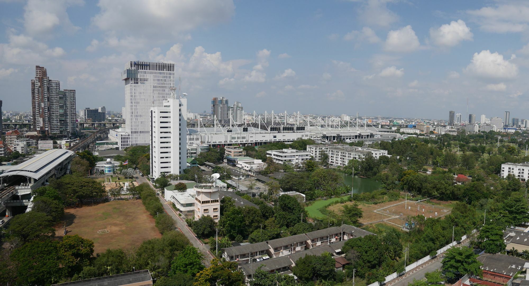 Sky Home At Bangkok Bangna Ban Khlong Nang Li Exterior photo